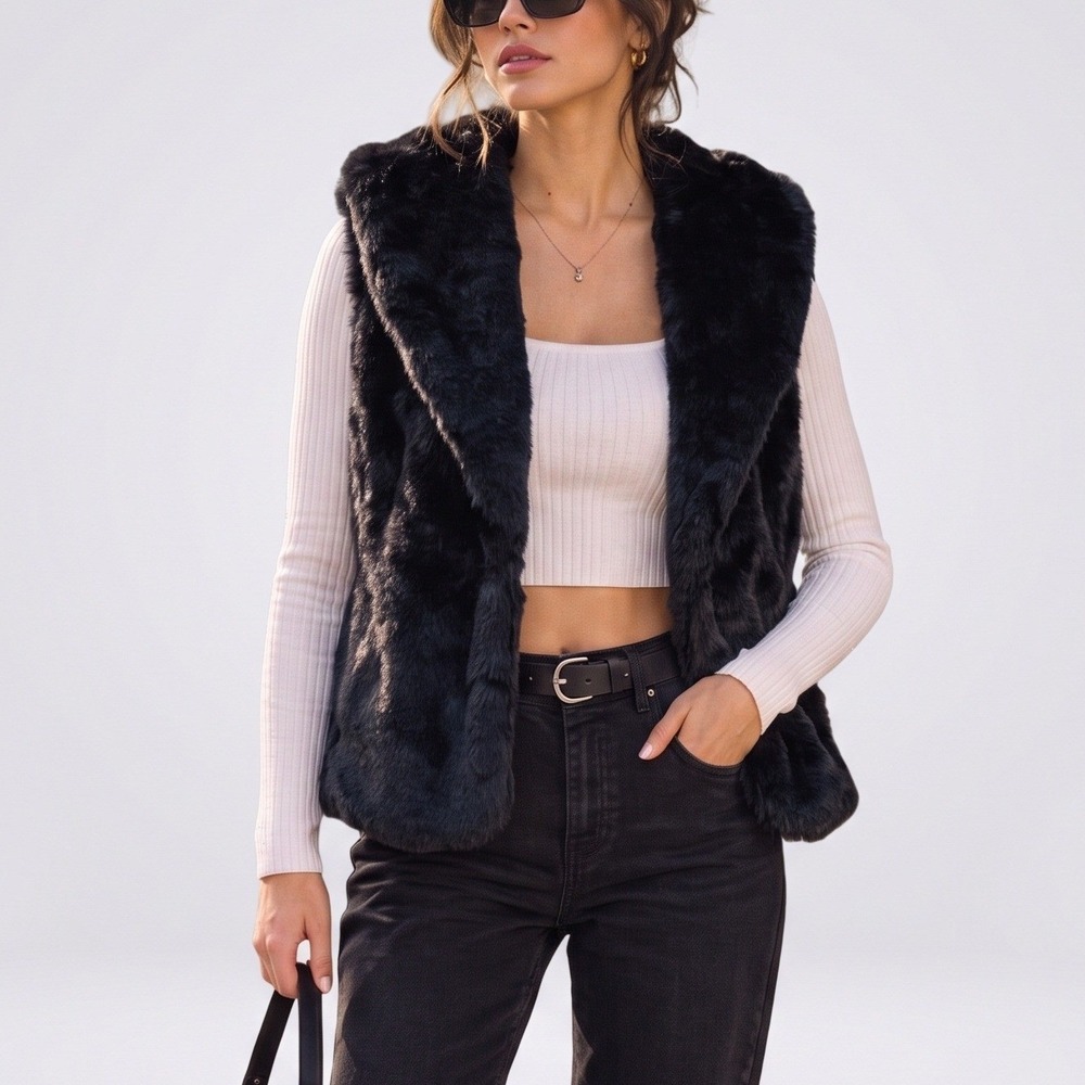 American Eagle Womens S Black Faux Fur Vest Sleeveless Jacket NWOT Y2K